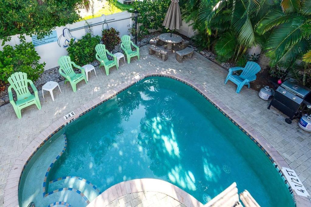 Beach Getaway Pool Condo Between The Island Marina And Beach Bradenton Beach Esterno foto