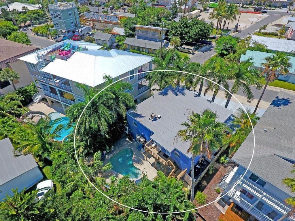 Beach Getaway Pool Condo Between The Island Marina And Beach Bradenton Beach Esterno foto